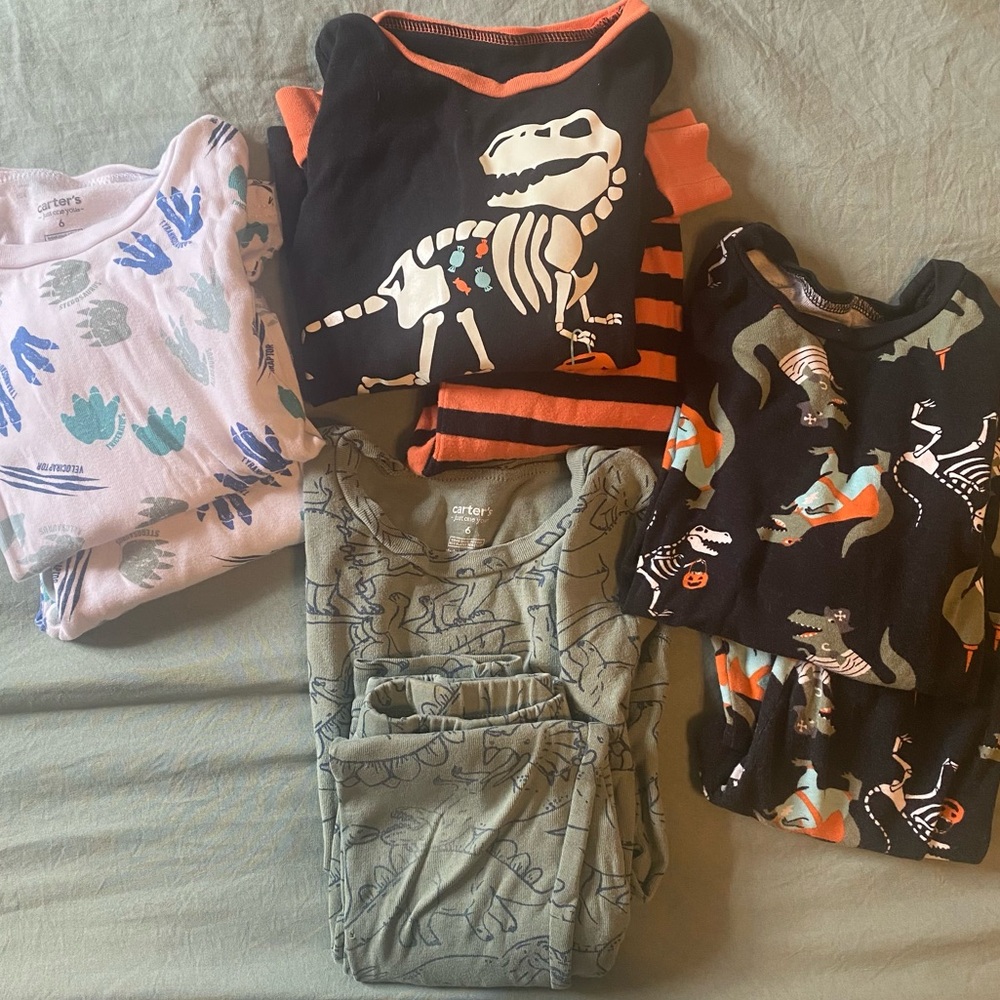 Carter’s Dinosaur 4 Pair Pajama Lot 5T/6T